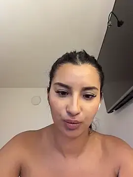 Stripchat Sex Cam of Kimm_khalifa