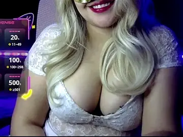 Stripchat Sex Cam of kaya_goddess