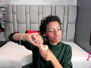 Stripchat Free Porn Cam of Zia_Green