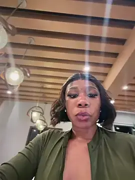 Stripchat Live Sex Cam of Belle___