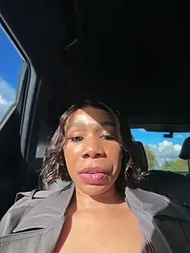 Stripchat Free Porn Cam of Belle___