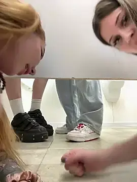Stripchat Live Sex of KnockKnock-