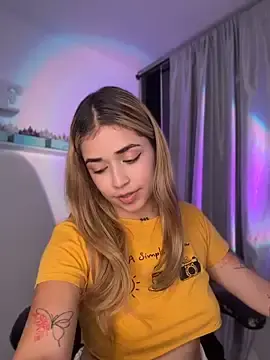 Stripchat Free Live Porn of JoselinFlower_