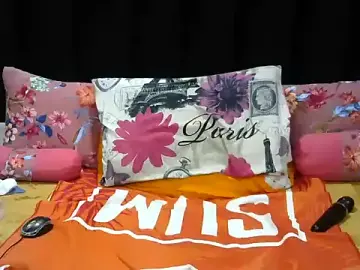 Stripchat Live Sex of Pearl_00