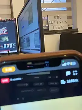 Stripchat Live Sex Cam of emma_soul1