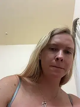 Stripchat Sex Cam of Ellie-rosee