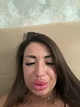 Stripchat Adult Webcam of RuslanaXX