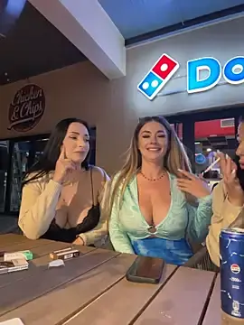Stripchat Watch Live Sex Cams of SerenaMonss