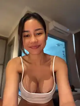 Stripchat Sex Cam of SweetThaiGirlfriend