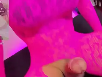 Stripchat Live Porn of selfsuckqueen_