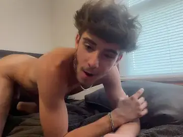 Stripchat Sex Cam of smaiib0y