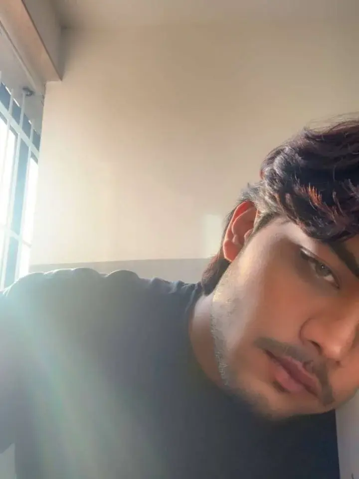 seducing_boi