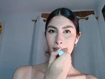 Stripchat Sex Cam of valeria_gonzales_