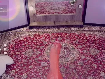 Stripchat Live Sex Cam of Chery_Lady22