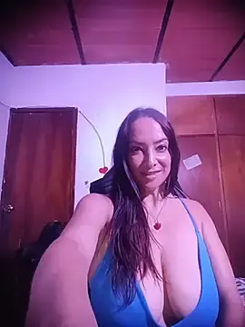 Stripchat Nude Webcam of Cristal_BigTits