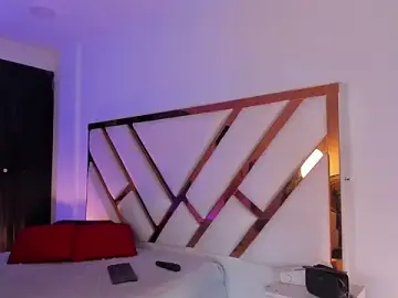 Stripchat Live Sex Cam of Aron_cruz