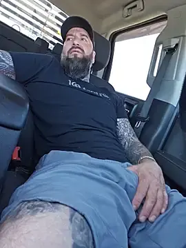 Stripchat Live Sex of Beardedtattood