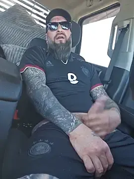 Stripchat Adult Webcam of Beardedtattood