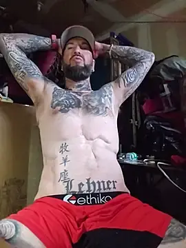 Stripchat Live Sex of Beardedtattood