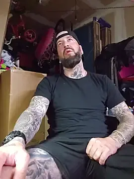 Stripchat Nude Webcam of Beardedtattood