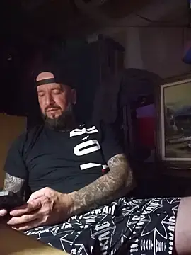 Stripchat Live Sex of Beardedtattood