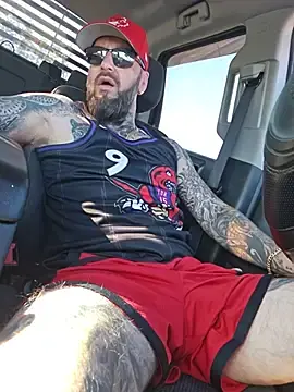 Stripchat Nude Webcam of Beardedtattood