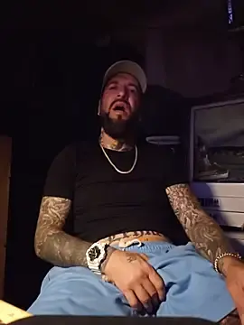 Stripchat Nude Webcam of Beardedtattood