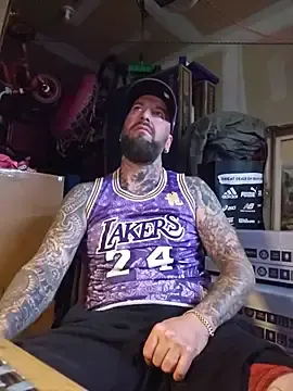 Stripchat Live Sex of Beardedtattood