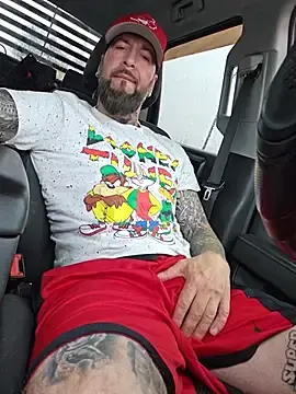 Stripchat Sex Cam of Beardedtattood