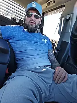 Stripchat Sex Cam of Beardedtattood