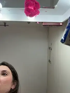 Stripchat Free Porn Cam of Carolini09