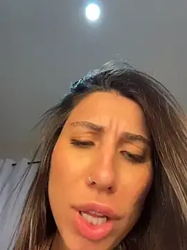 Stripchat Watch Live Sex Cams of Carolini09