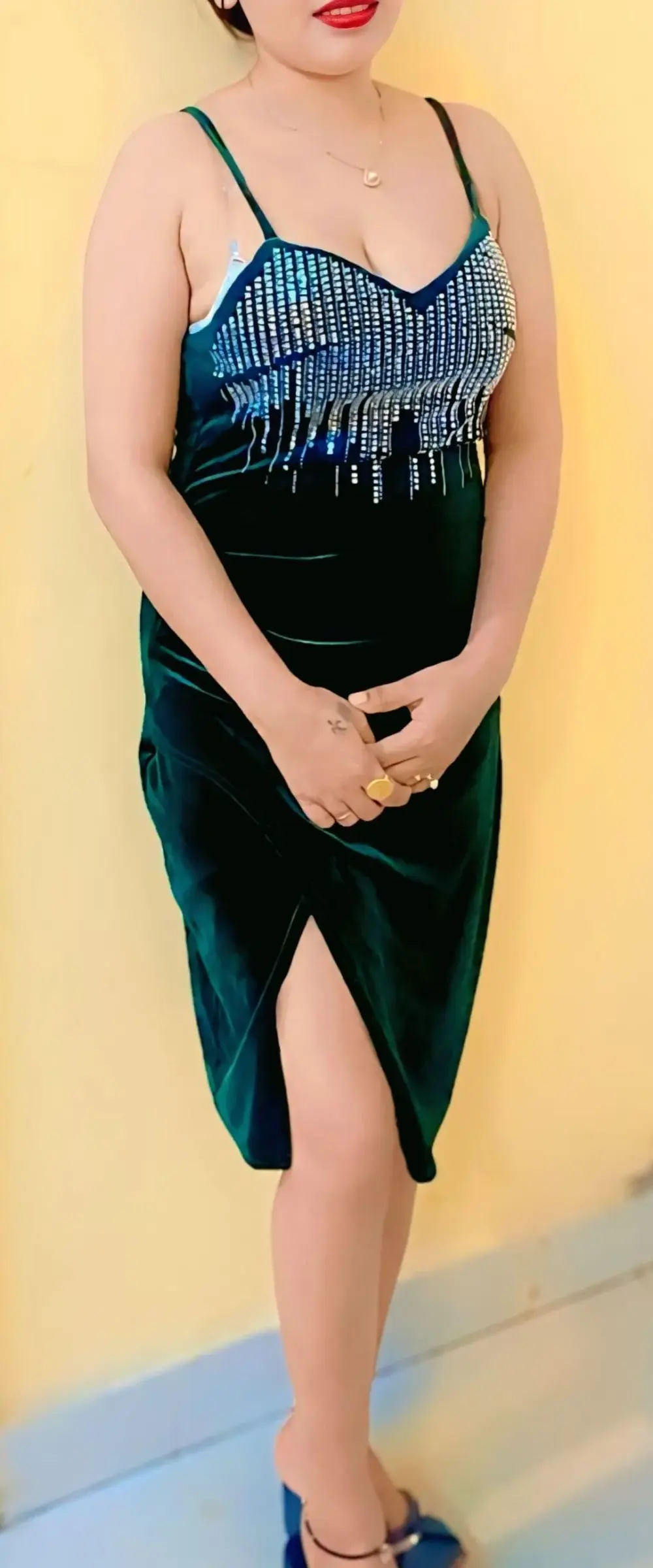 Curvy_shivani