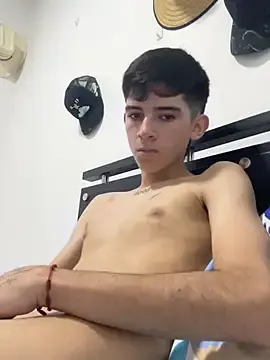 Stripchat Adult Webcam of Kairox7