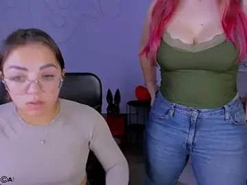 Stripchat Live Sex Cam of keylas_moan