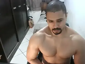 Stripchat Sex Cam of Brian_Aries