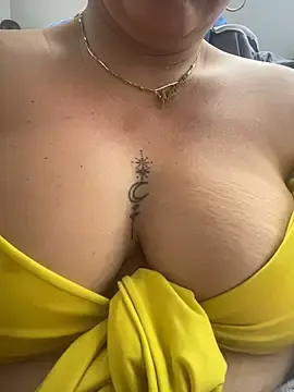 Stripchat Live Sex of Camila_rouse_