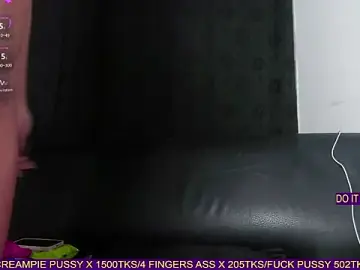 Stripchat Adult Webcam of amazing_group_hot69