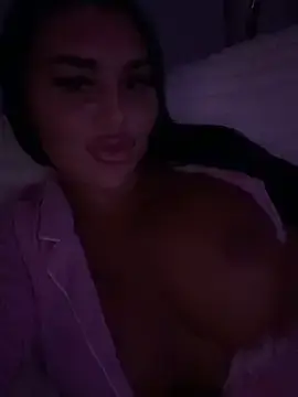 Stripchat Free Live Porn of BIGBOOTYELLIEXXX