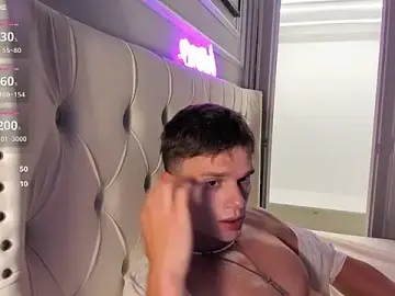 Stripchat Live Sex Cam of fresh_b1ood