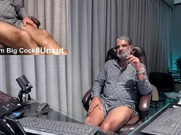 Stripchat Live Sex of OnlineBossUK