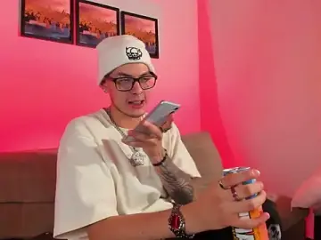 Stripchat Free Porn Cam of Vlad__night