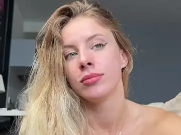 Stripchat Free Live Porn of evy_miu