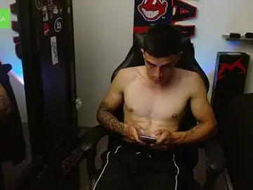 Stripchat Live Sex of kv___xxx_