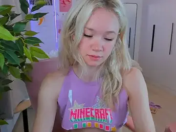 Stripchat Live Sex of Lily_Young