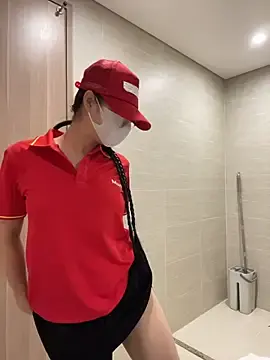 Stripchat Watch Live Sex Cams of Sneaky_Cumshoot