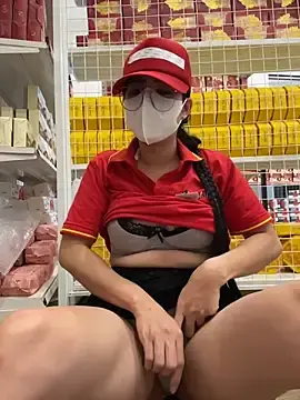 Stripchat Sex Chat of Sneaky_Cumshoot