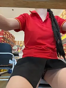 Stripchat Sex Cam of Sneaky_Cumshoot