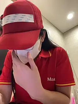 Stripchat Sex Cam of Sneaky_Cumshoot