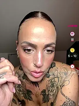 Stripchat Live Sex Cam of venustattoue